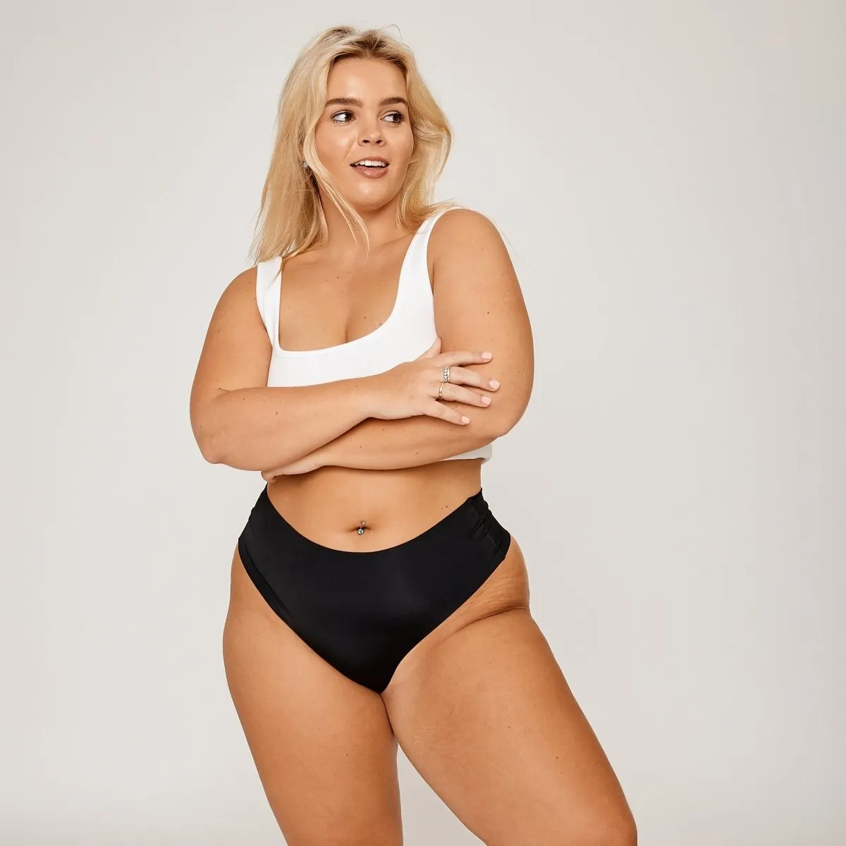 Mid-Rise Thong - Seamless Ultrasmooth - Black
