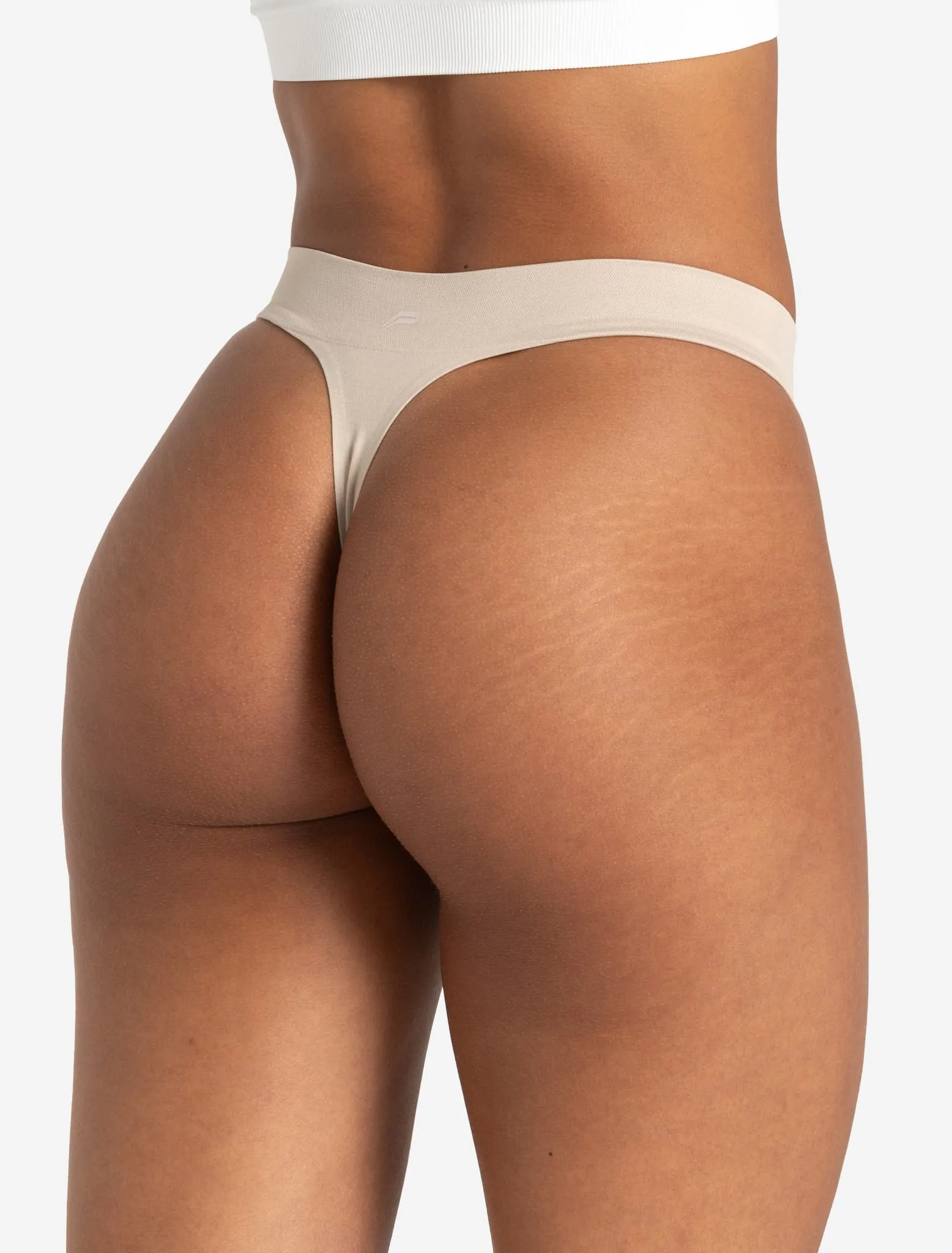 Seamless Thong - Cream