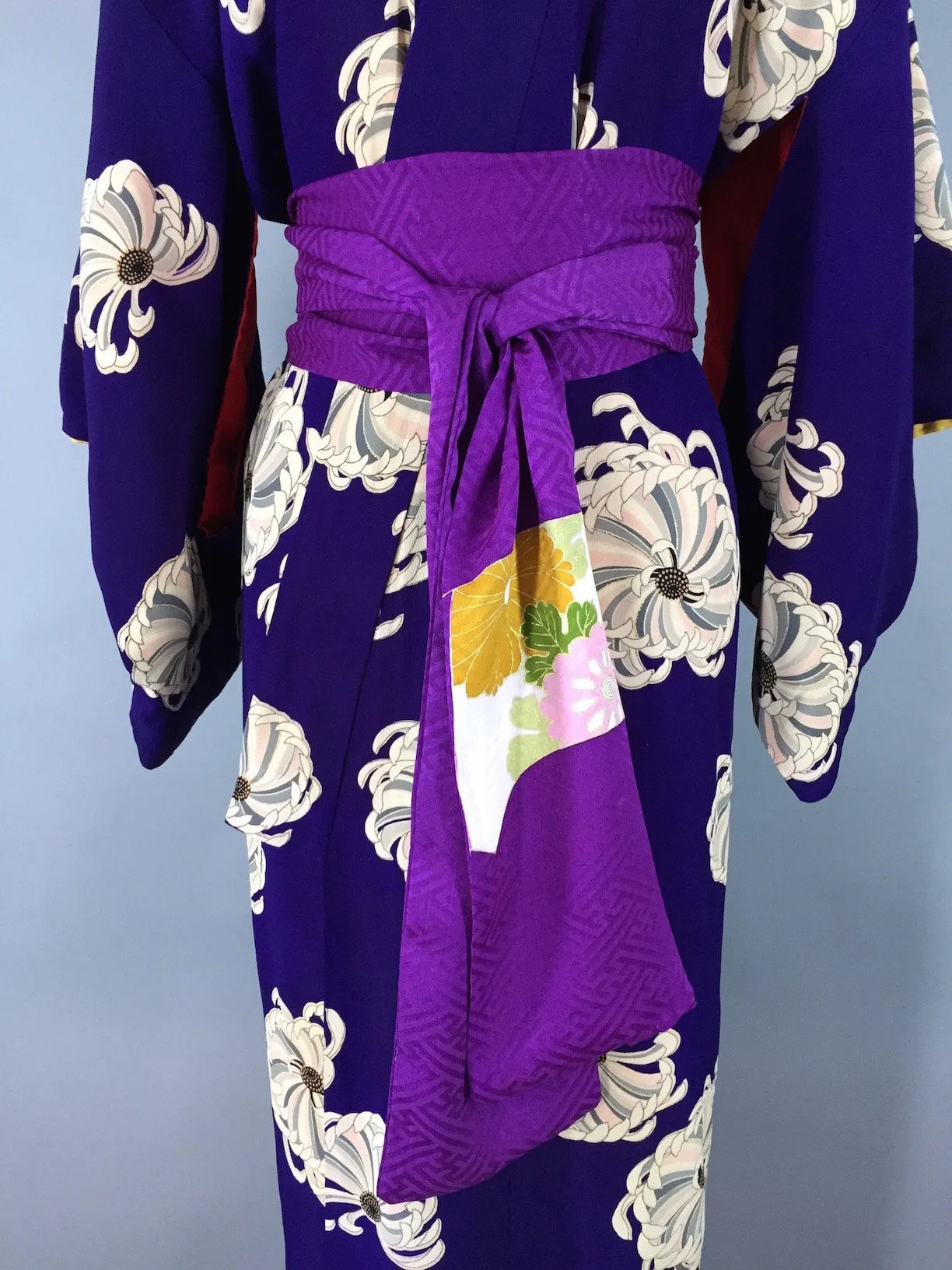 Vintage 1940s Silk Kimono Robe Purple Chrysanthemum