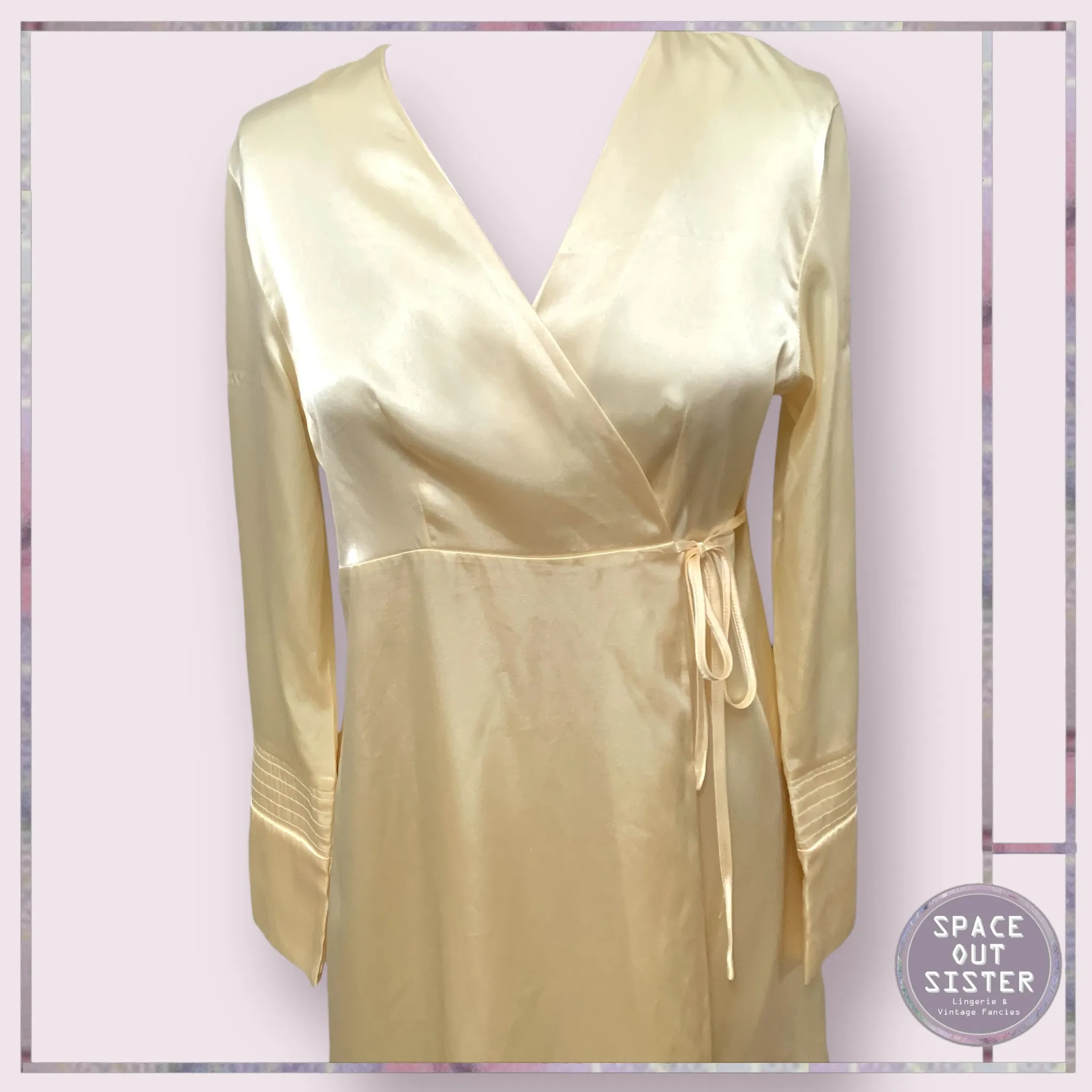 Vintage Lemon Short Robe