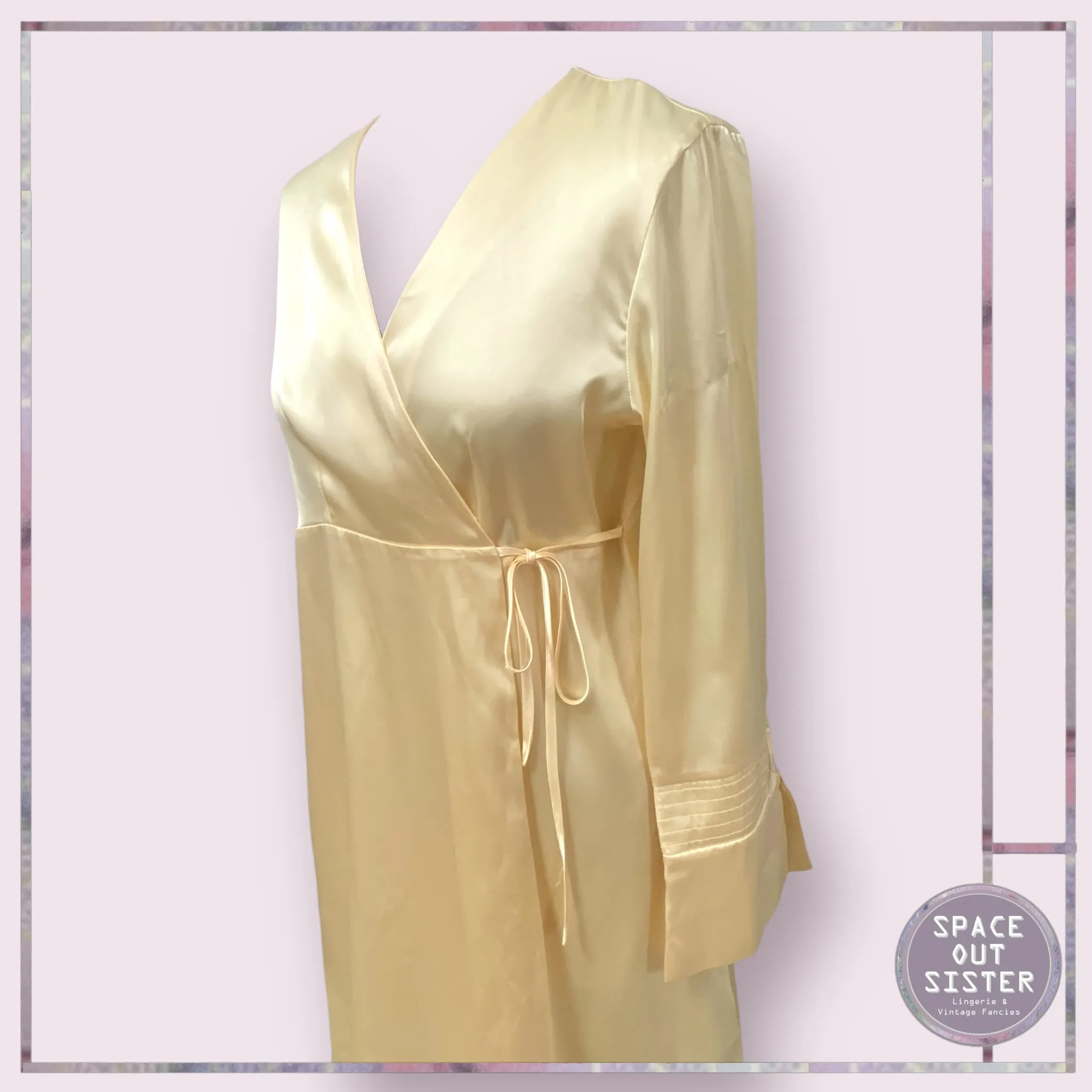 Vintage Lemon Short Robe